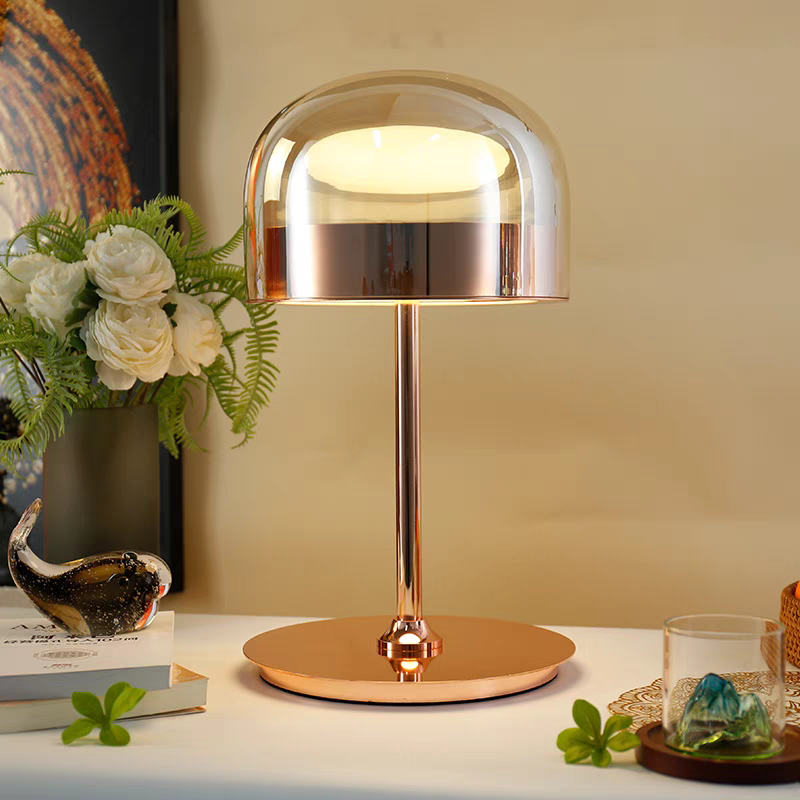 TABLE LAMP 4
